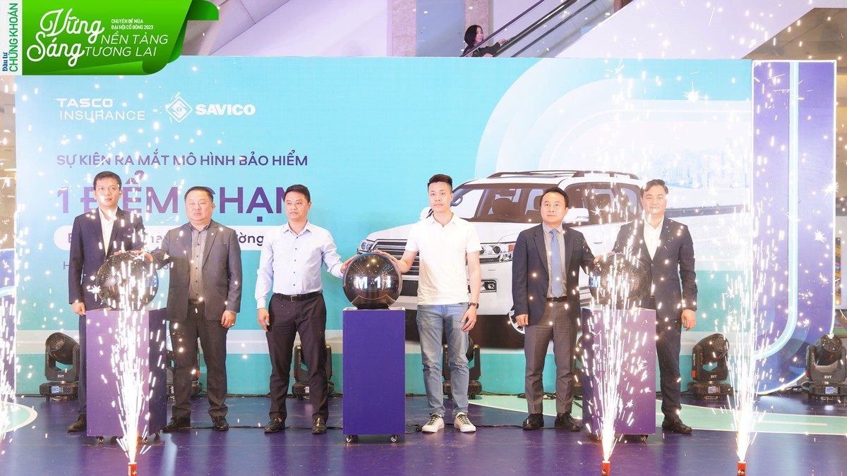 Sự kiện ra mắt mô hình Kl99kl phiên bản hoạt động "1 điểm chạm". Sự kiện ra mắt mô hình Kl99kl phiên bản hoạt động "1 điểm chạm".