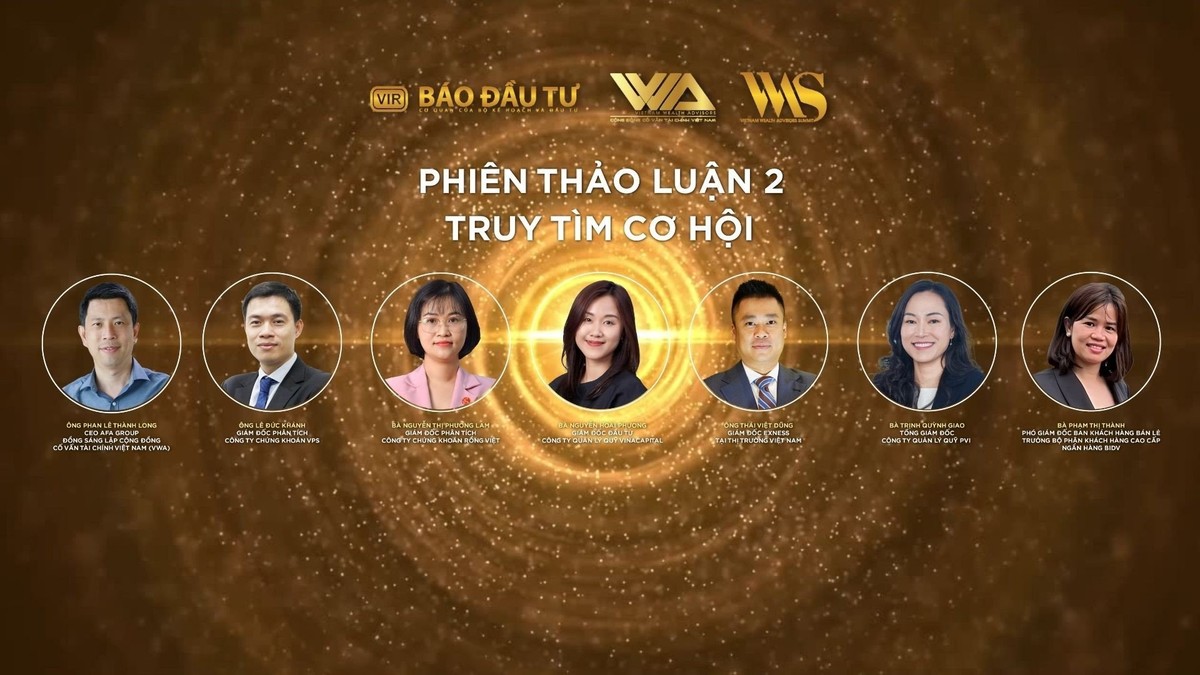 Các diễn giả tham gia phiên thảo luận 2 với chủ đề "Truy tìm cơ hội".