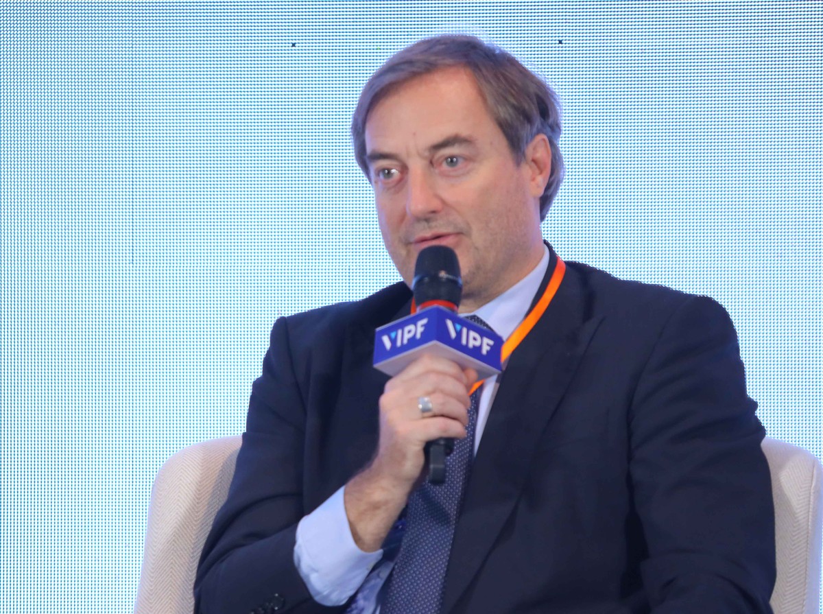 Ông Bruno Jaspaert, Tổng Giám đốc Tổ hợp KCN DEEP C trao đổi tại phiên thảo luận thứ nhất. Ảnh: Lê Toàn Ông Bruno Jaspaert, Tổng Giám đốc Tổ hợp KCN DEEP C trao đổi tại phiên thảo luận thứ nhất. Ảnh: Lê Toàn