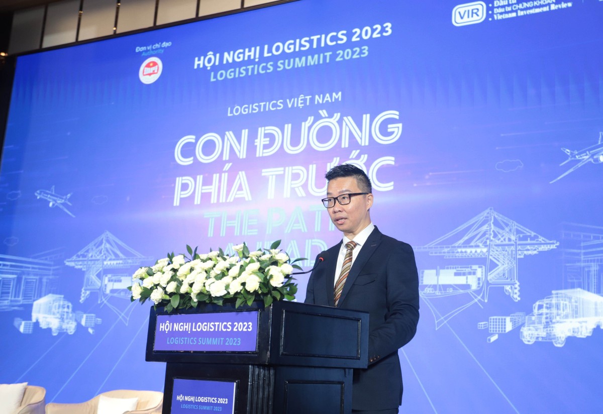 Ông Edwin Chee, Giám đốc điều hành SLP Vietnam, đồng Trưởng Ban tổ chức phát biểu tại Hội nghị. Ảnh: Lê Toàn