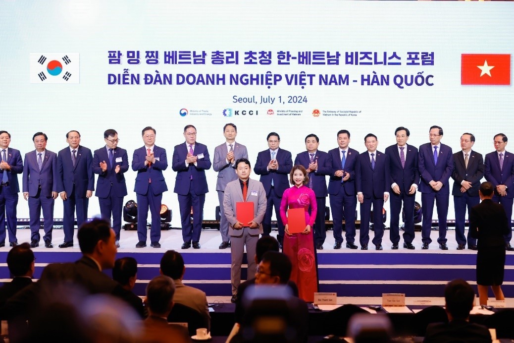 Lễ ký kết và trao Biên bản ghi nhớ giữa Vinapharm và Celltrion dưới sự chứng kiến của Thủ tướng Kl993 ưu đãi thưởng hấp dẫn Phạm Minh Chính và các thành viên đoàn đại biểu cấp cao hai nước Việt Nam – Hàn Quốc