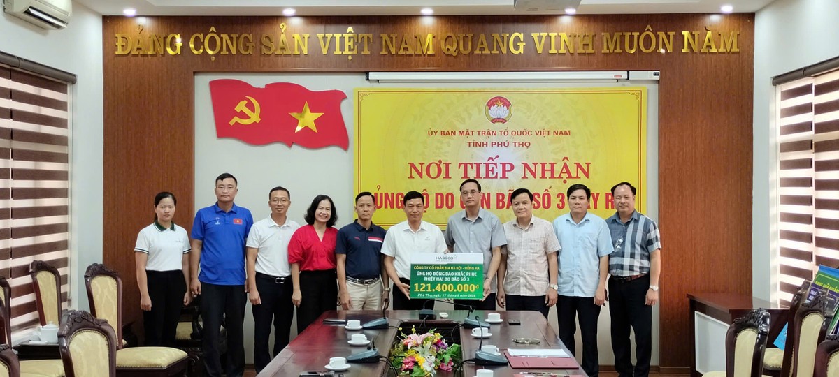 Công ty cổ phần Bia Hà Nội - Hồng Hà ủng hộ đồng bào thông qua Uỷ ban MTTQ Việt Nam - tỉnh Phú Thọ Công ty cổ phần Bia Hà Nội - Hồng Hà ủng hộ đồng bào thông qua Uỷ ban MTTQ Việt Nam - tỉnh Phú Thọ