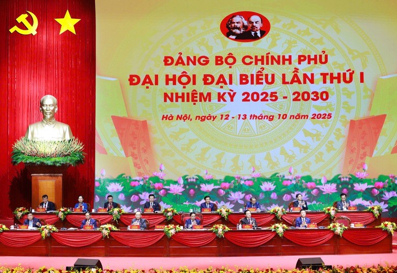 Đoàn Chủ tịch Đại hội - Ảnh: VGP/Nhật Bắc