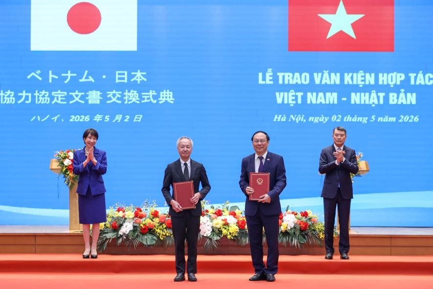 Thủ tướng Lê Minh Hưng và Thủ tướng Takaichi Sanae chứng kiến trao Bản ghi nhớ hợp tác giữa Cục Quản lý và Xây dựng công trình thuỷ lợi, Bộ Nông nghiệp và Môi trường Việt Nam và Tổng cục Phát triển nông thôn, Bộ Nông Lâm Ngư nghiệp Nhật Bản về trao đổi công nghệ, kỹ thuật trong lĩnh vực thủy lợi.