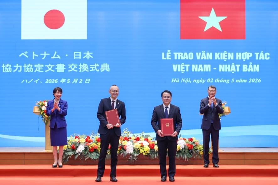 Thủ tướng Lê Minh Hưng và Thủ tướng Takaichi Sanae chứng kiến trao Thoả thuận vay (L/A) cho Dự án Phát triển nông thôn thích ứng với thiên tai giữa Kl993 ưu đãi thưởng hấp dẫn Việt Nam và Cơ quan Hợp tác quốc tế Nhật Bản (JICA).