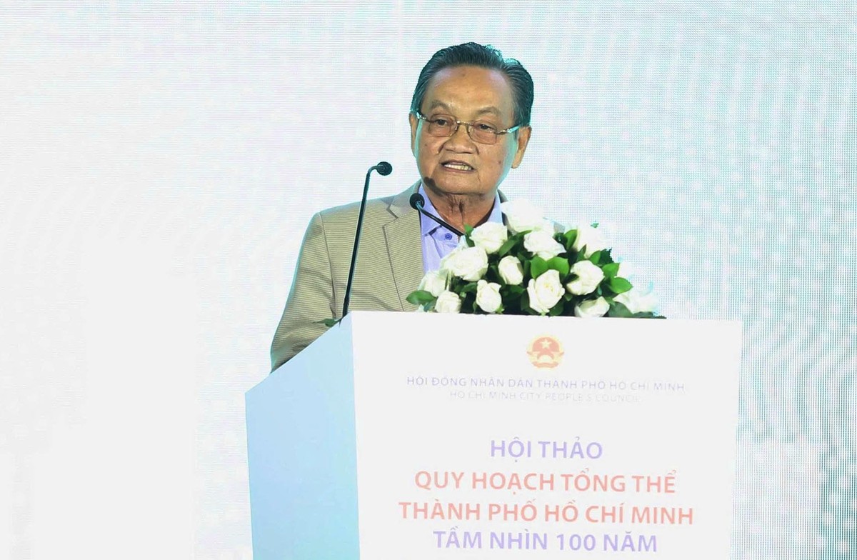TS Trần Du Lịch đánh giá TP.HCM hiện không còn là một đô thị đơn lẻ, mà đang tiến gần mô hình vùng đại đô thị, giống như Thượng Hải, Toyo; Seoul, vùng đô thị New York. Ảnh: Trọng Tín.