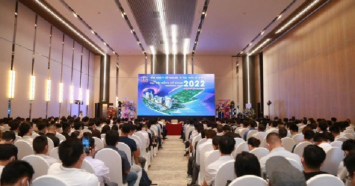 Nhà Kl99ok phiên bản mới tham dự không còn chỗ ngồi ngày 22/4/2022.