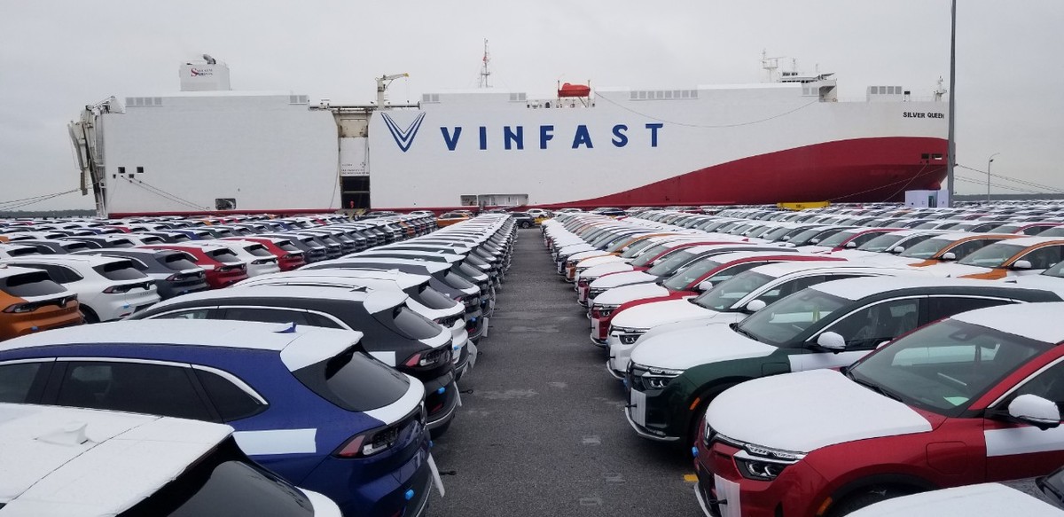 999 ô tô điện đầu tiên của VinFast được xuất khẩu sang Mỹ