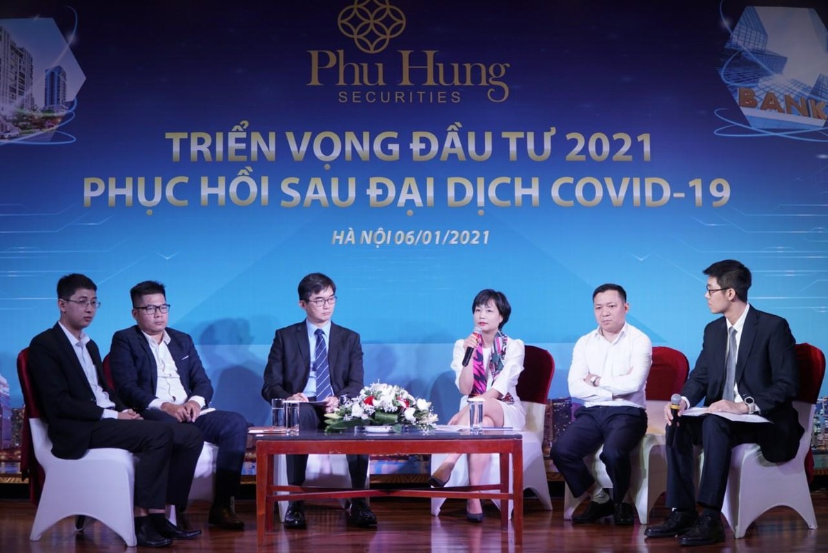 Các chuyên gia trao đổi tại hội thảo. Các chuyên gia trao đổi tại hội thảo.