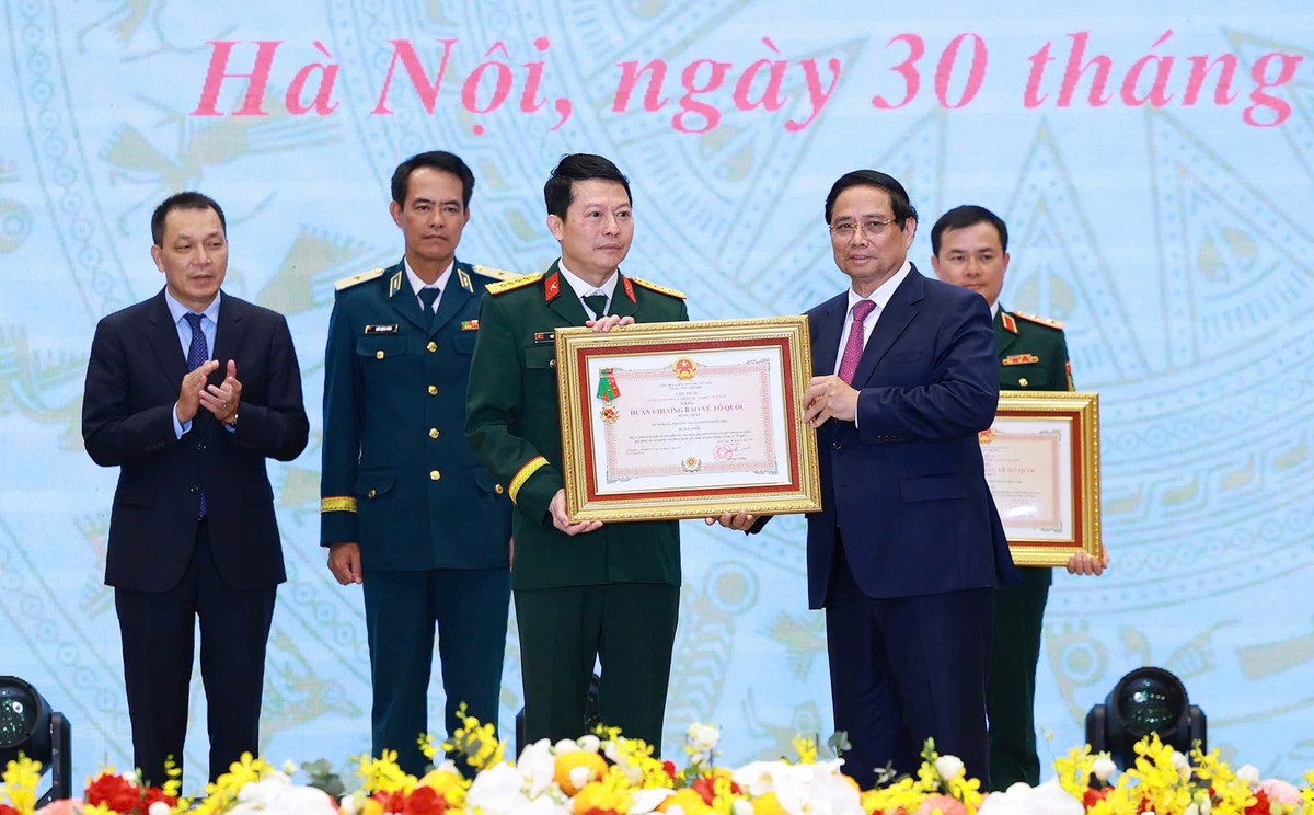 Thủ tướng Kl993 ưu đãi thưởng hấp dẫn Phạm Minh Chính tặng Huân chương Bảo vệ Tổ quốc hạng Nhất cho Link Vào Nhà Cái KL99 COM Tặng +199k TMCP Quân đội (MB)