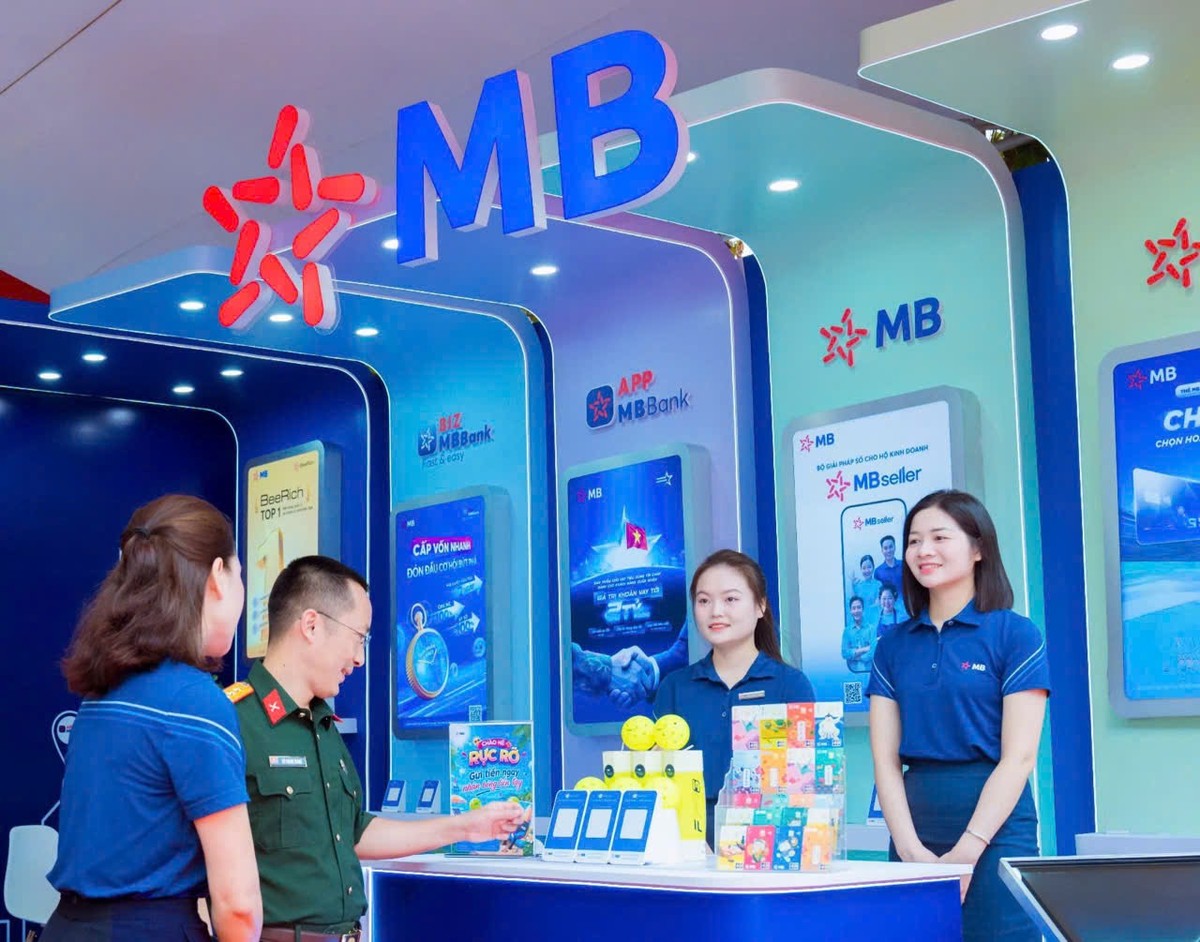 Thượng tá Vũ Thành Trung, Phó Chủ tịch Hội đồng Quản trị MB tại sự kiện.