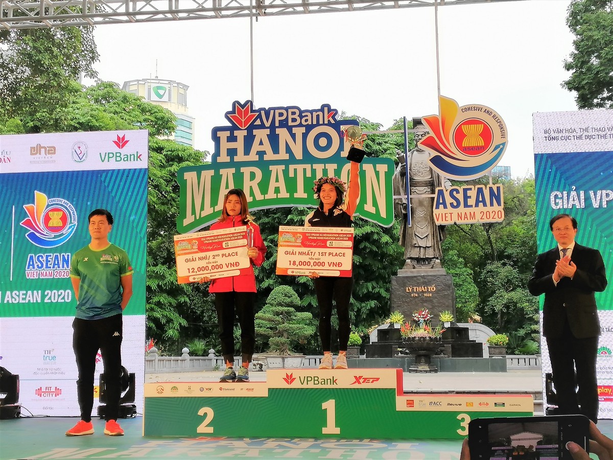 Các vận động viên nữ thành tích cao tại cự ly 42km