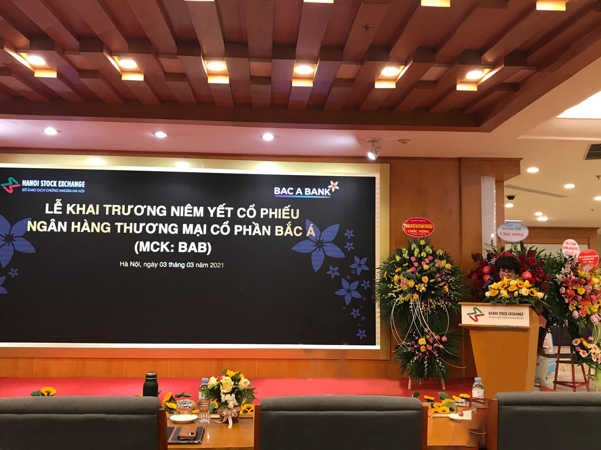 Bà Thái Hương, Tổng giám đốc BAC A BANK phát biểu tại sự kiện
