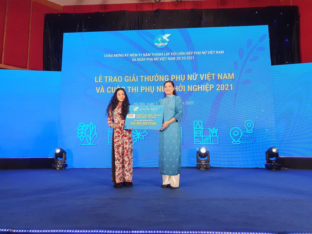 Home Credit trao giải thưởng cuộc thi Phụ nữ khởi nghiệp năm 2021