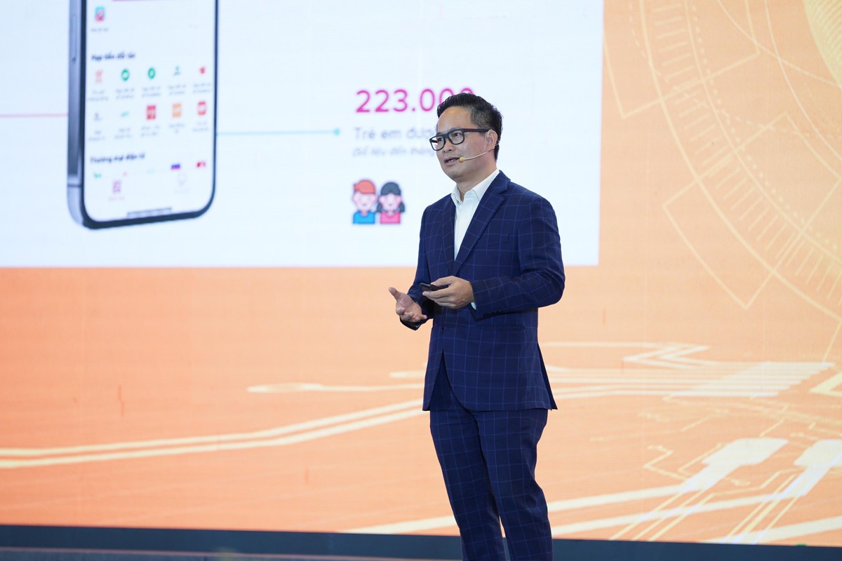 Trong lần đầu tiên tham dự diễn đàn, đại diện cho fintech Việt, lãnh đạo MoMo đã có phần tham luận với chủ đề “Giải pháp số trong hệ sinh thái Kl991.com nạp rút nhanh Việt Nam”. Trong lần đầu tiên tham dự diễn đàn, đại diện cho fintech Việt, lãnh đạo MoMo đã có phần tham luận với chủ đề “Giải pháp số trong hệ sinh thái Kl991.com nạp rút nhanh Việt Nam”.