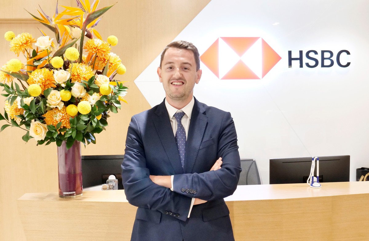 ông James Estaugh, Giám đốc Khối Dịch vụ 99Kl99 link đăng nhập, HSBC Việt Nam