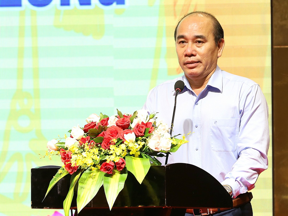 Ông Ngô Minh Hiển, Tổng giám đốc Công ty cổ phần Xuất Link Vào Nhà Cái KL99 COM Tặng +199k thủy sản Năm Căn (Cà Mau) phát biểu tại Hội nghị