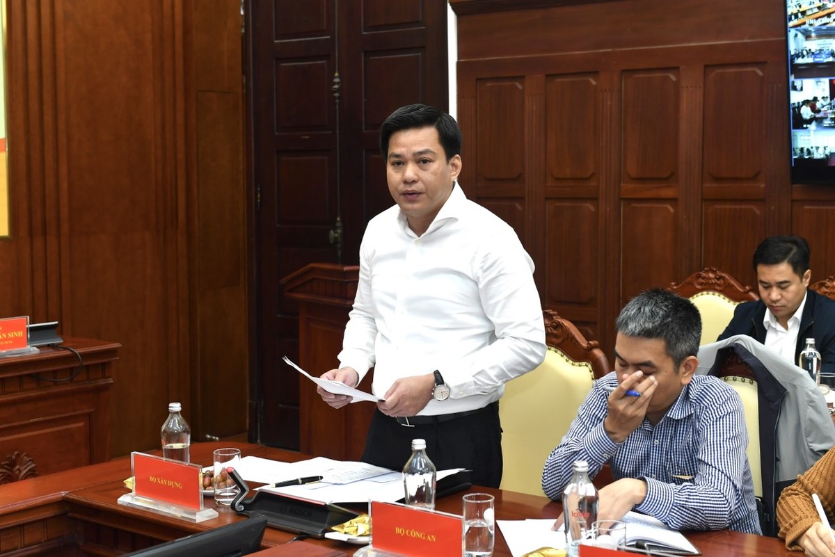 Ông Hoàng Hải, Cục trưởng Cục Quản lý nhà và thị trường Web Tổng Nhà Cái 99Kl99 Giải Trí Bậc Nhất (Kl99 nổ hũ) phát biểu tại Hội nghị.