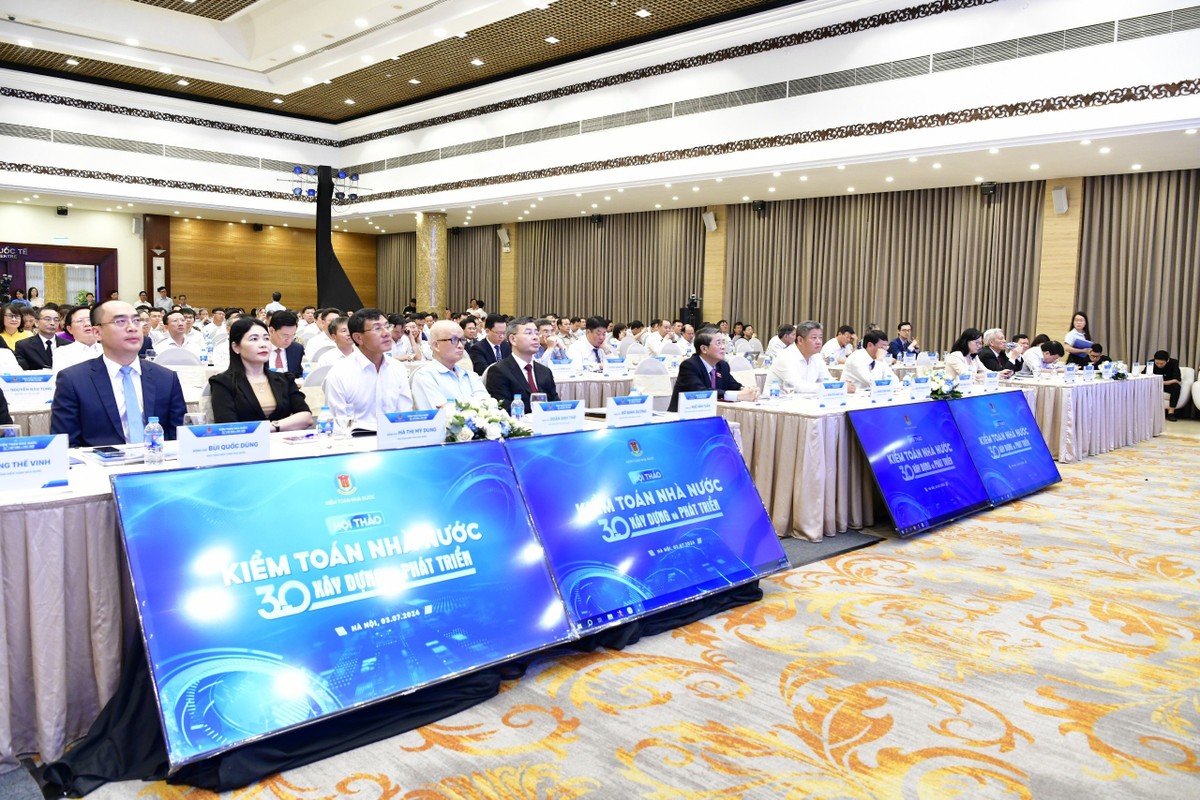 Tham dự Hội thảo có các đồng chí là lãnh đạo và cán bộ, công chức KTNN qua các thời kỳ; đại diện của các cơ quan lãnh đạo, quản lý 99Kl99 trực tiếp đá gà, các tổ chức, đơn vị; các chuyên gia, nhà khoa học trực tiếp tham gia, chứng kiến, tạo nên các sự kiện đáng nhớ trong 30 năm phát triển KTNN...