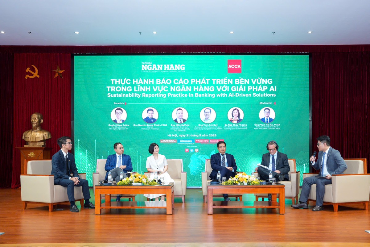 Các đại biểu thảo luận tại sự kiện