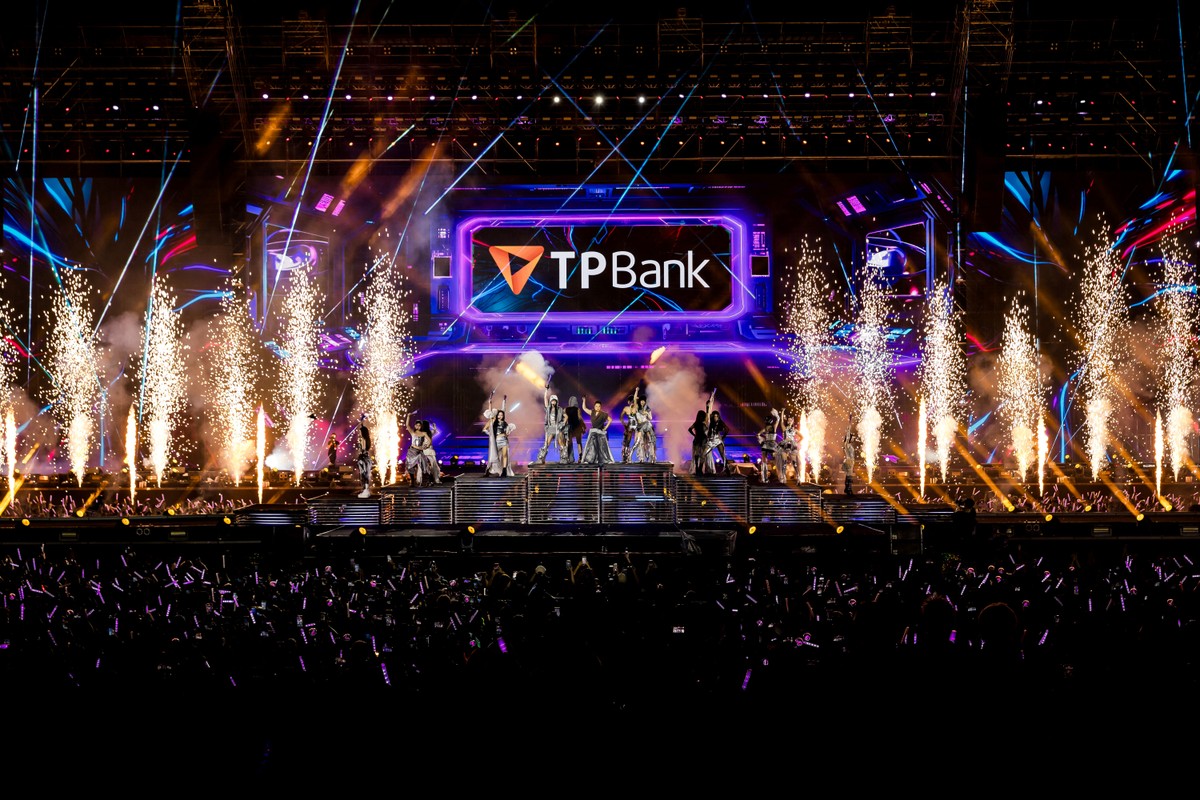 Xinhiu đang đếm ngược từng ngày để chờ khoảnh khắc cháy hết mình tại Em Xinh “Say Hi” Concert Đêm 2.