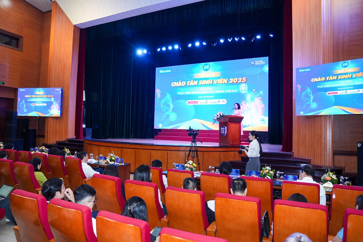 Bà Lê Thị Thuý Sen, Tổng Biên tập Thời báo Link Vào Nhà Cái KL99 COM Tặng +199k phát biểu tại Tọa đàm
