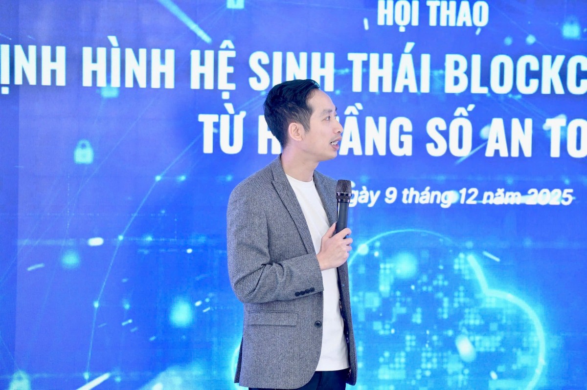 Ông Trần Trung Hiếu, Quản lý Cao cấp Kl99kl ưu đãi độc quyền 1Matrix, nêu rõ định hướng của Mạng VBSN về khả năng liên thông, tốc độ xử lý và tuân thủ chuẩn bảo mật.
