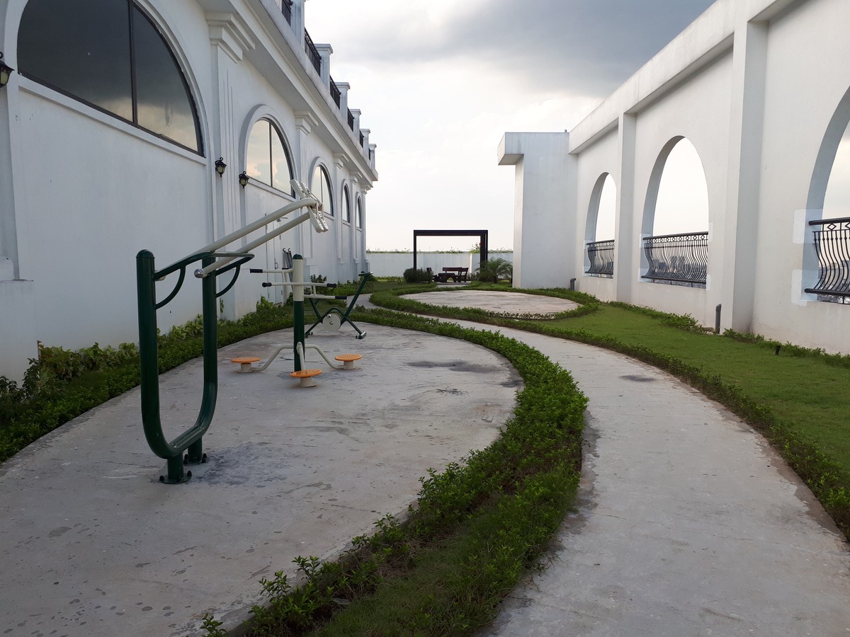 Cư dân “bóc” chất lượng tòa nhà Ecolake View ảnh 1