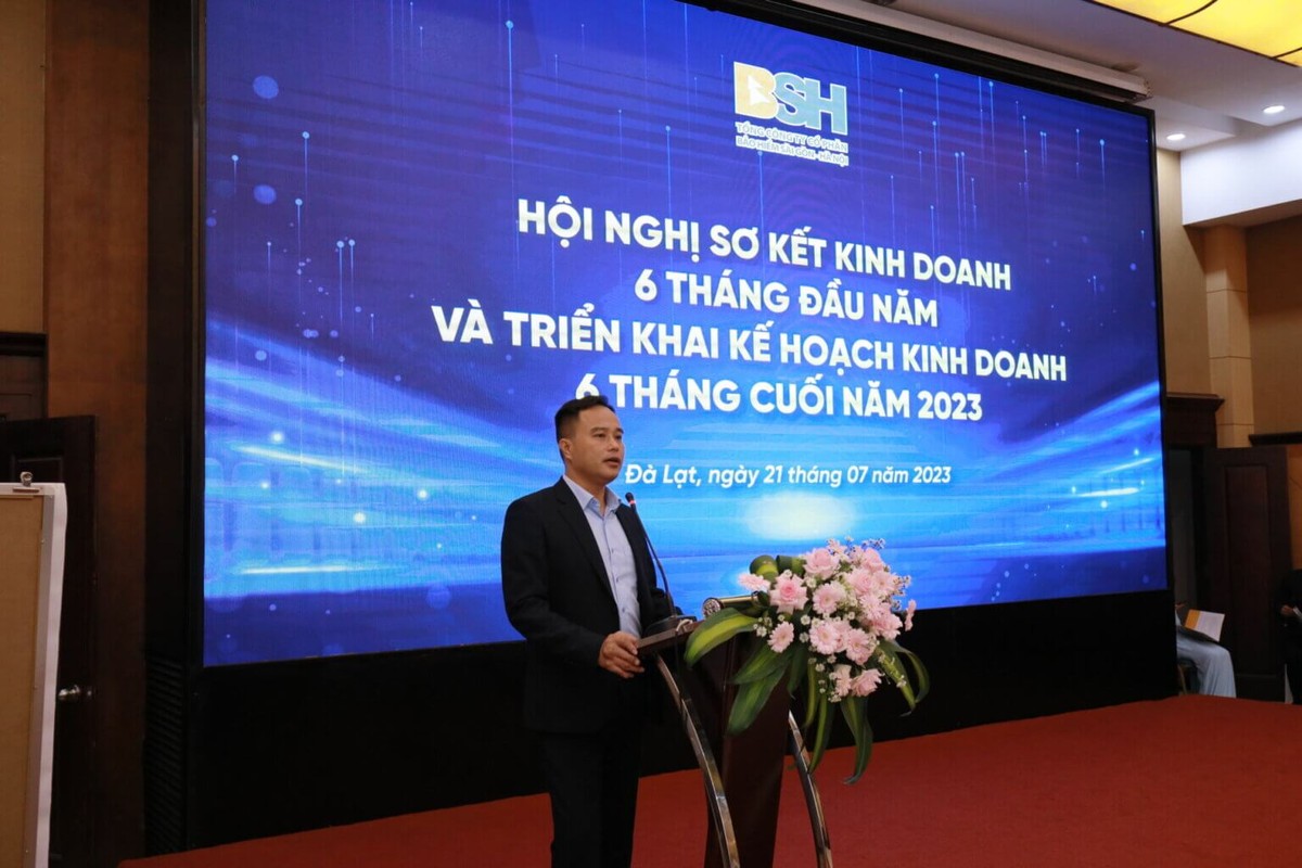 Tổng Giám đốc Kl99kl phiên bản hoạt động BSH Nguyễn Văn Trưởng phát biểu tại Hội nghị