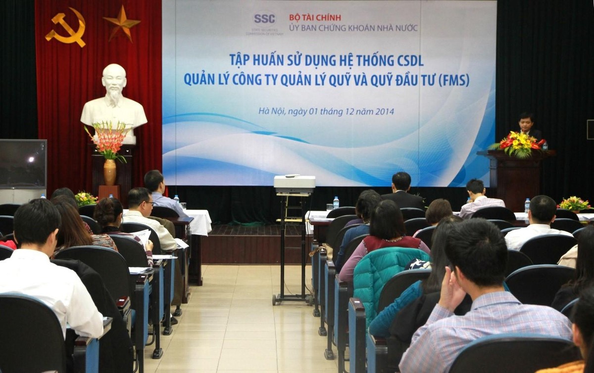 UBCKNN tổ chức tập huấn sử dụng cơ sở dữ liệu quản lý công ty quản lý quỹ và Quỹ Kl99ok phiên bản mới FMS năm 2014