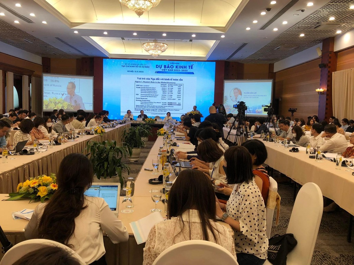 Toàn cảnh Diễn đàn Kl992 cổng game cá cược Việt Nam 2022 - 2023 sáng 12/5 (ảnh: M.M)