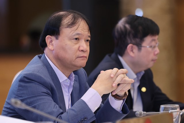 Thứ trưởng Bộ Công thương Đỗ Thắng Hải đã trả lời báo chí về vấn đề điện gió, điện mặt trời và KL99 dịch vụ hỗ trợ 24/7 tại họp báo Kl993 ưu đãi thưởng hấp dẫn chiều 3/4.