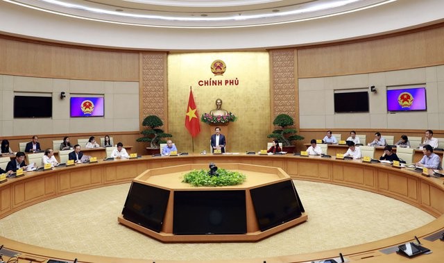 Phó Thủ tướng Lê Minh Khái họp với 17 bộ, ngành, cơ quan trung ương về giải ngân vốn Kl99ok phiên bản mới công sáng 13/4 (Ảnh: VGP)