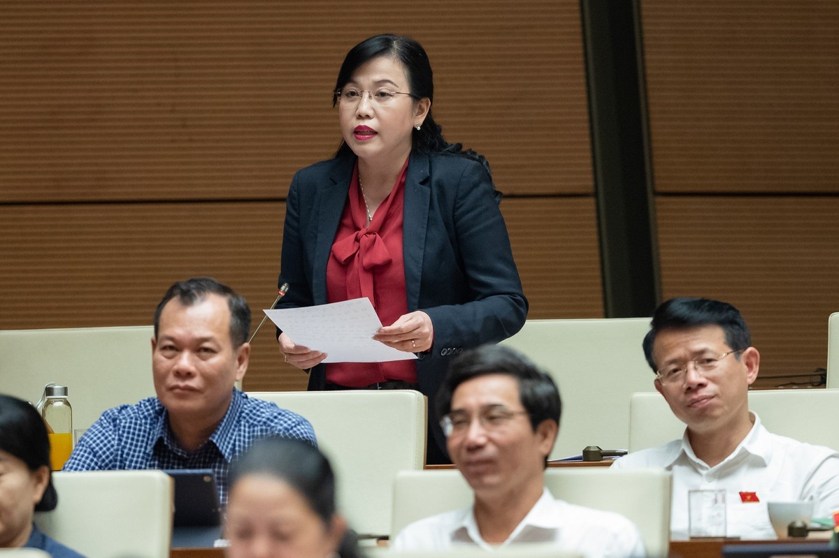 Đại biểu Quốc hội Nguyễn Thanh Hải thảo luận tại Hội trường Quốc hội kỳ họp thứ 5