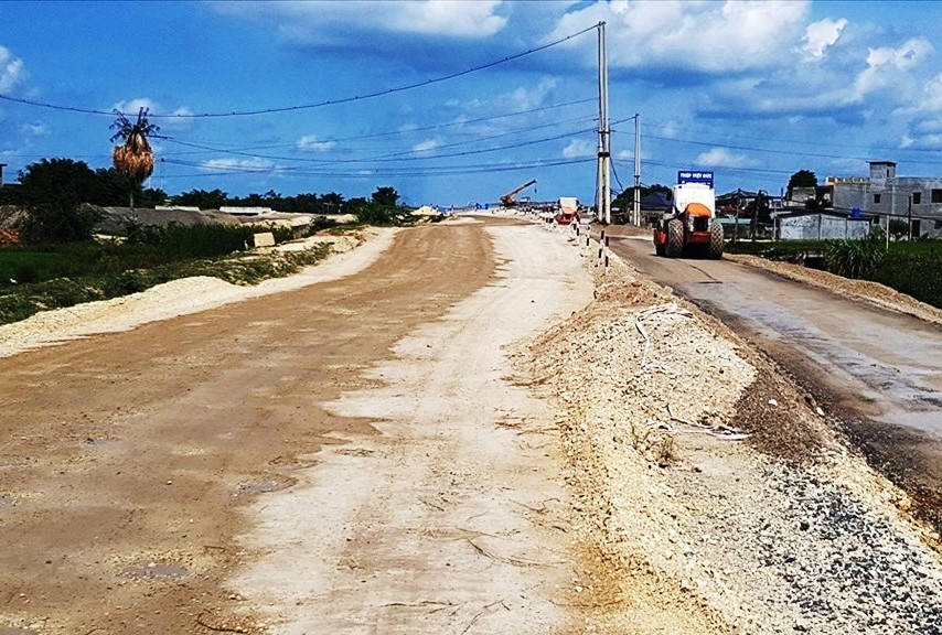 PGS.TS Đinh Dũng Sỹ cho rằng dùng vốn Kl99ok phiên bản mới công để tạo quỹ đất sạch sẽ giải quyết được câu chuyện chênh lệch địa tô và giải quyết hài hoà mối quan hệ các bên.