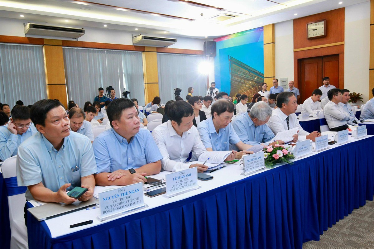 Các đại biểu tham dự Toạ đàm. (Ảnh: Chí Cường)