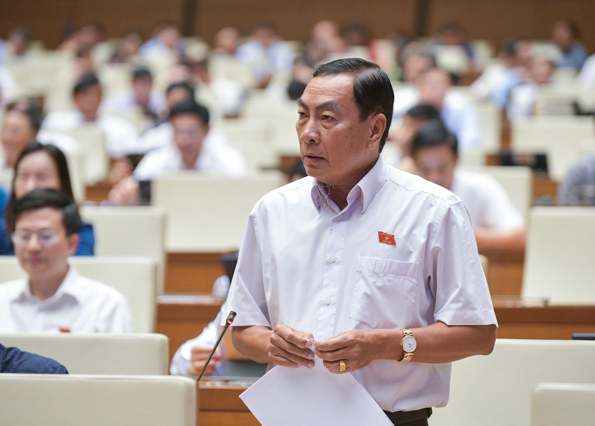 Đại biểu Phạm Văn Hòa (Đoàn ĐBQH tỉnh Đồng Tháp)