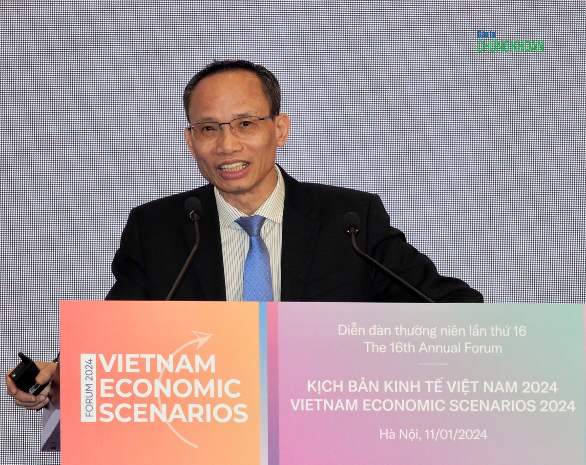 TS. Cấn Văn Lực trình bày tham luận tại Diễn đàn Kl992 cổng game cá cược Việt Nam 2024 (Ảnh: M.M)
