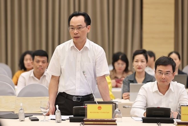 Thứ trưởng Bộ Giáo dục và Đào tạo Hoàng Minh Sơn