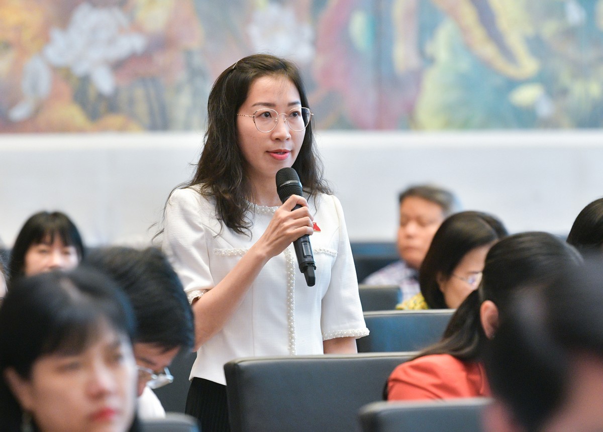 Đại biểu Hoàng Thị Thanh Thuý – Đoàn ĐBQH tỉnh Tây Ninh phát biểu