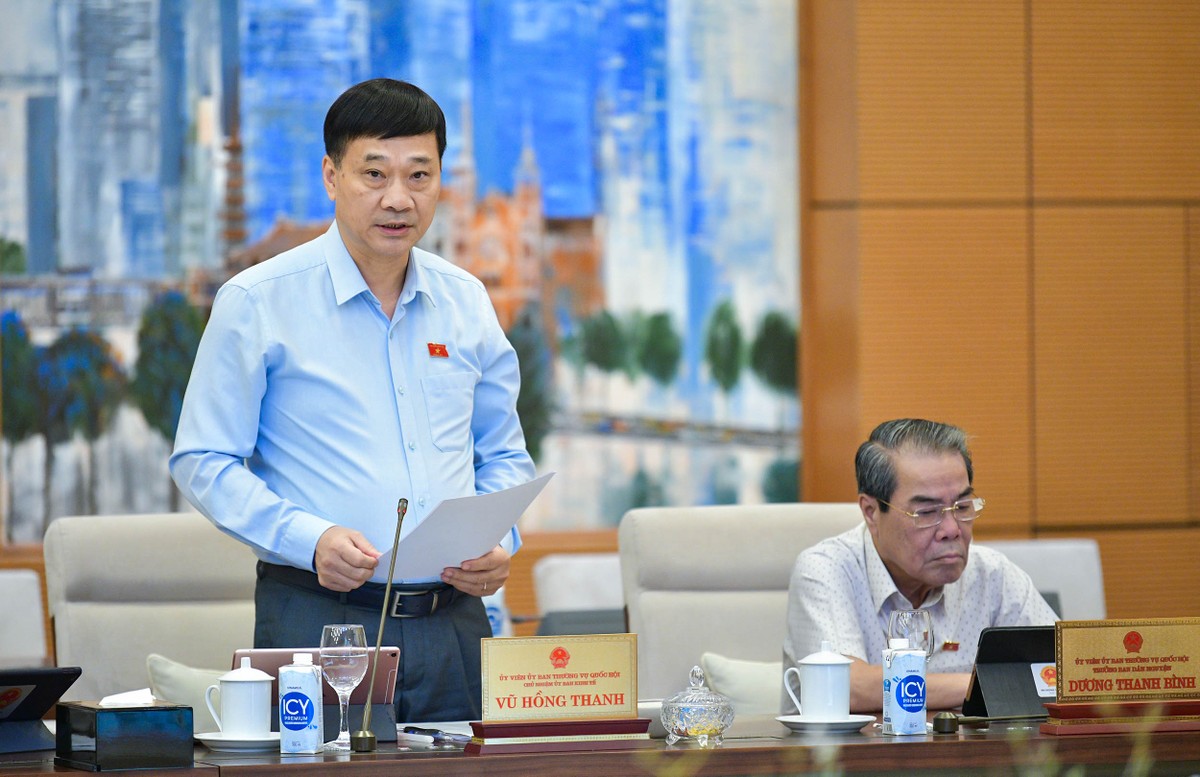 Chủ nhiệm Ủy ban Kl992 cổng game cá cược Vũ Hồng Thanh trình bày báo cáo thẩm tra Dự án Luật