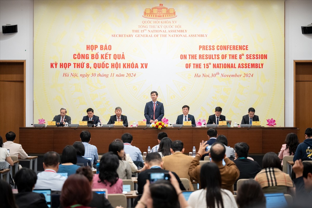 Tổng thư ký Quốc hội, Chủ nhiệm Văn phòng Quốc hội Lê Quang Tùng chủ trì họp báo