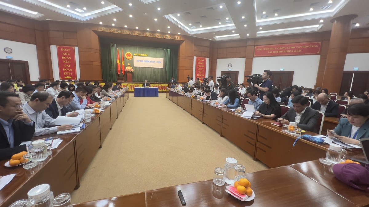 Toàn cảnh buổi họp báo