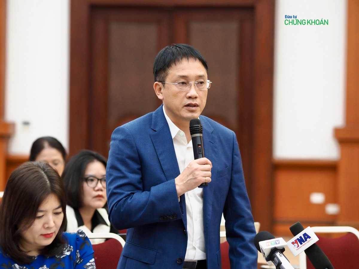 Phó Cục trưởng Cục Thuế Mai Sơn (Bộ Kl991.com nạp rút nhanh) trả lời báo chí tại Họp báo chiều 3/4