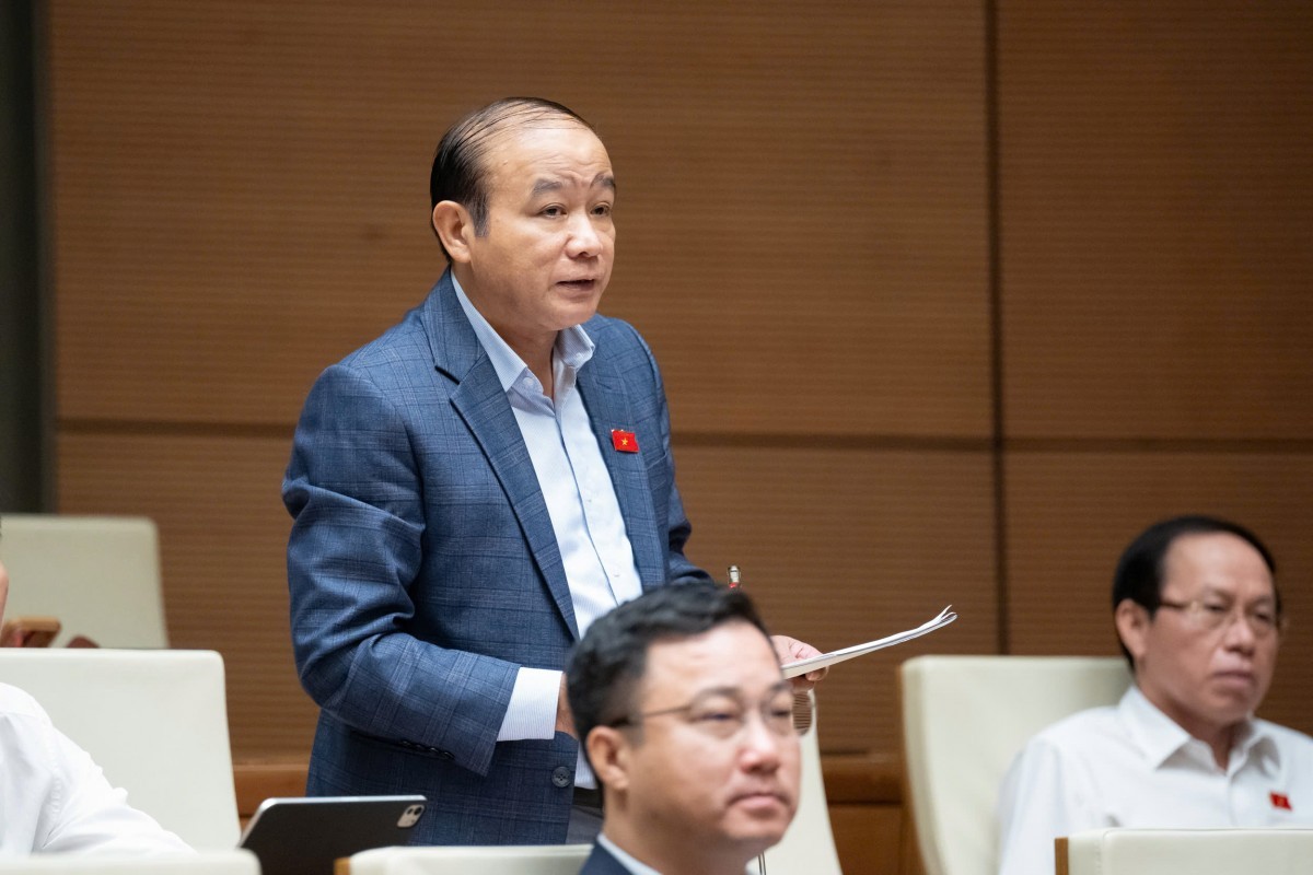 Đại biểu Lã Thanh Tân (đoàn Hải Phòng) Đại biểu Lã Thanh Tân (đoàn Hải Phòng)