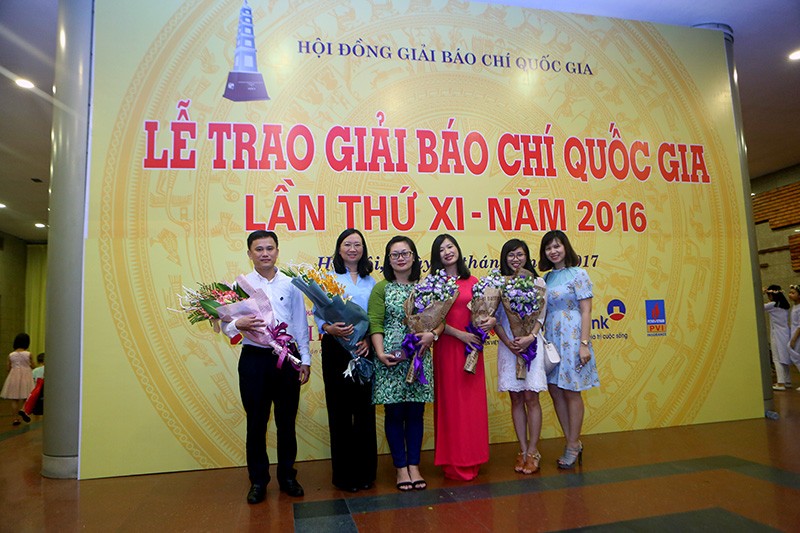 Báo Kl99ok phiên bản mới vinh dự nhận 2 giải báo chí quốc gia năm 2016 ảnh 6