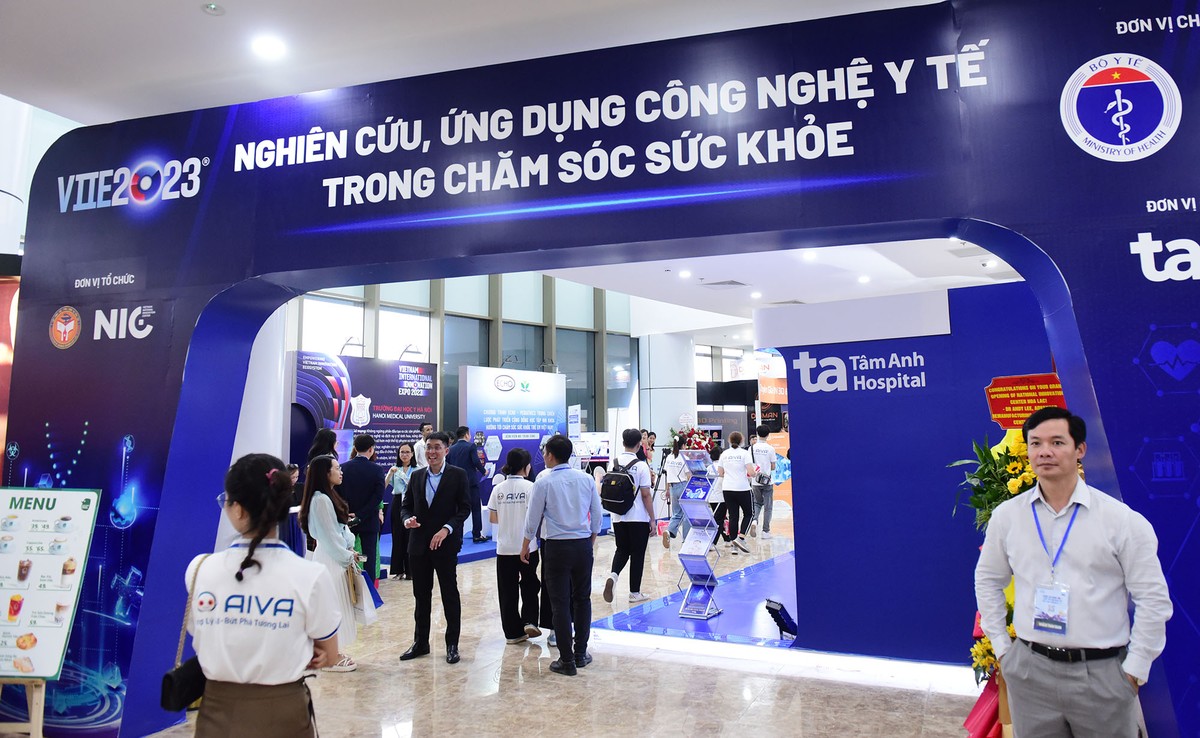 VIIE 2023 với nhiều hoạt động trưng bày, giới thiệu sản phẩm, công nghệ mới trong 8 lĩnh vực trọng tâm của NIC, gồm: nhà máy thông minh, đô thị thông minh, truyền thông số, công nghệ môi trường, an ninh mạng, công nghiệp bán dẫn, hydrogen và y tế.