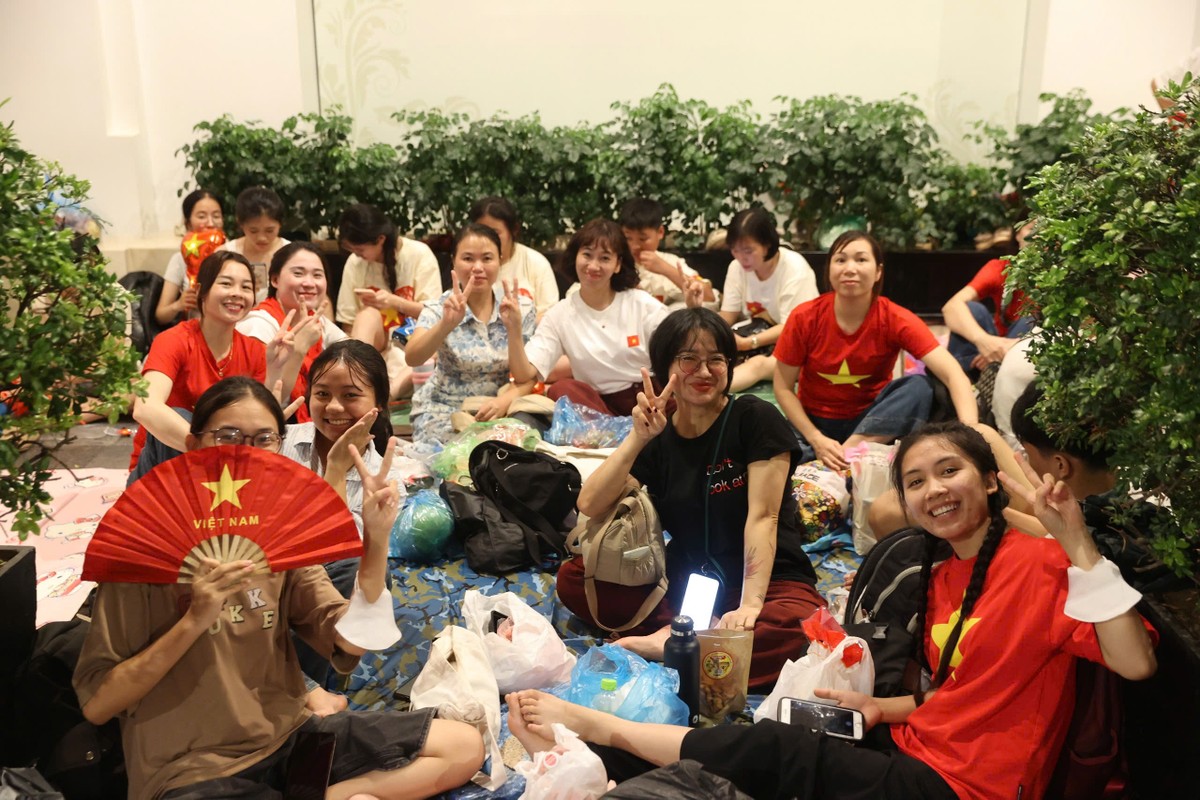 Những khu vực có "view" đẹp đã kín chỗ.