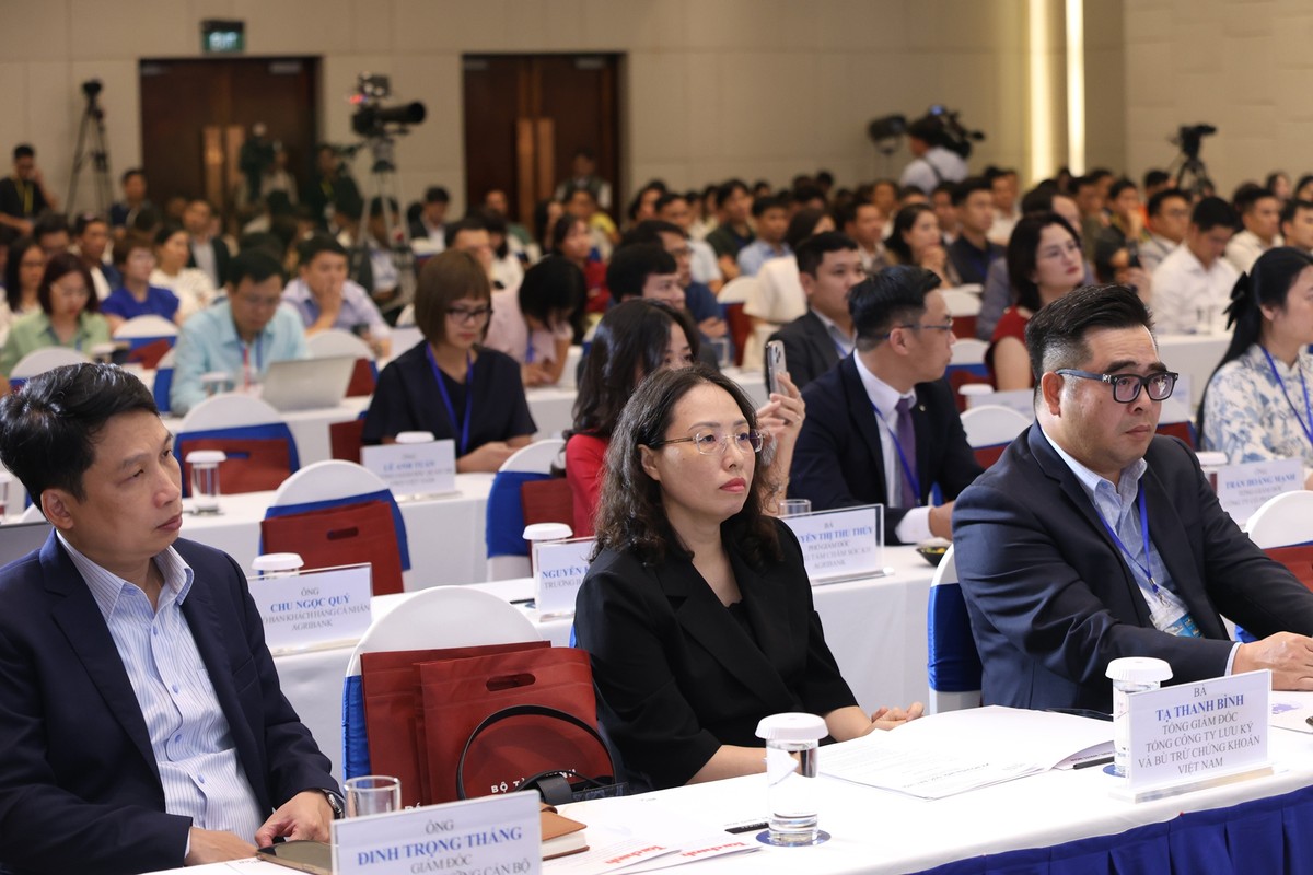 VWAS năm nay với sự tham gia của lãnh đạo các cơ quan quản lý 99Kl99 trực tiếp đá gà, các chuyên gia đầu ngành trong nước và quốc tế, hàng trăm khách mời đến tham dự tại khán phòng và đồng thời hàng nghìn nhà Kl99ok phiên bản mới theo dõi trực tiếp tại các kênh trực tuyến. Diễn đàn tiếp tục đặt mục tiêu hỗ trợ nhà Kl99ok phiên bản mới có thêm kiến thức, công cụ để lựa chọn sản phẩm, dịch vụ Kl991.com nạp rút nhanh minh bạch, chuyên nghiệp, đồng thời góp phần thúc đẩy cộng đồng cố vấn Kl991.com nạp rút nhanh phát triển bền vững.
