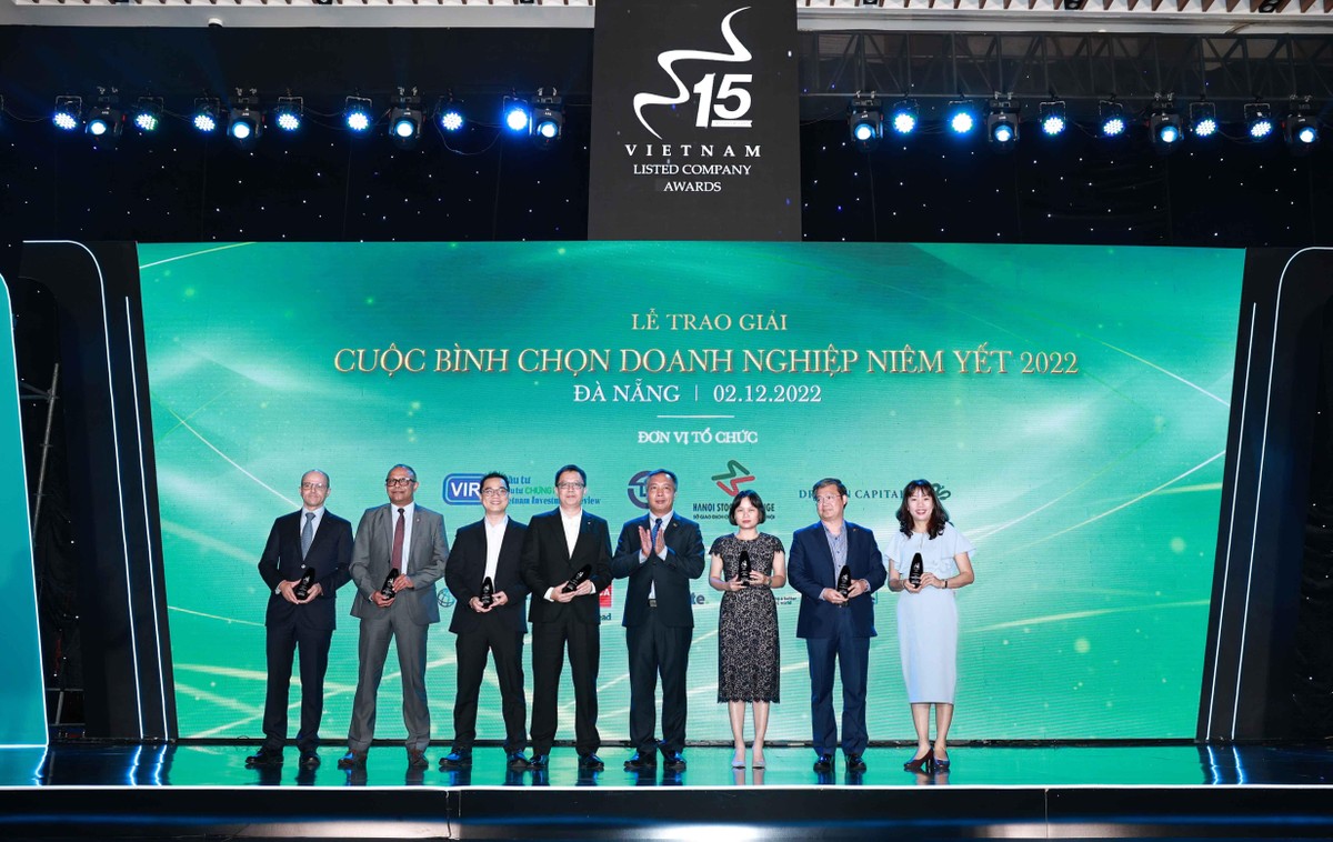 Ông Lê Trọng Minh, Tổng Biên tập Báo Kl99ok phiên bản mới, Đồng Trưởng Ban Tổ chức Cuộc bình chọn trao kỷ niệm chương cho các đơn vị trong Ban Tổ chức.